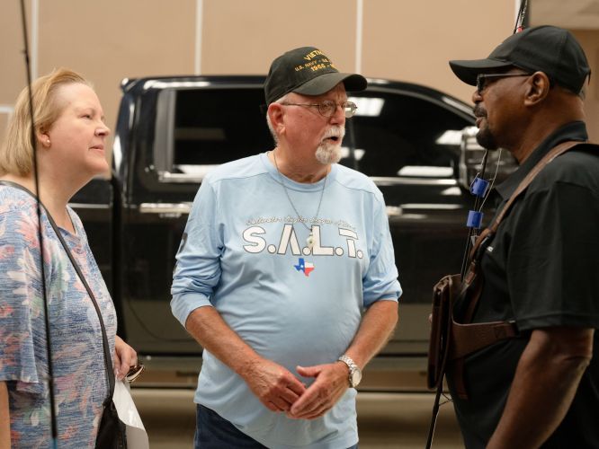 C20D9E27-CCF9-4FE3-BDD1-CF8993AEF7B5